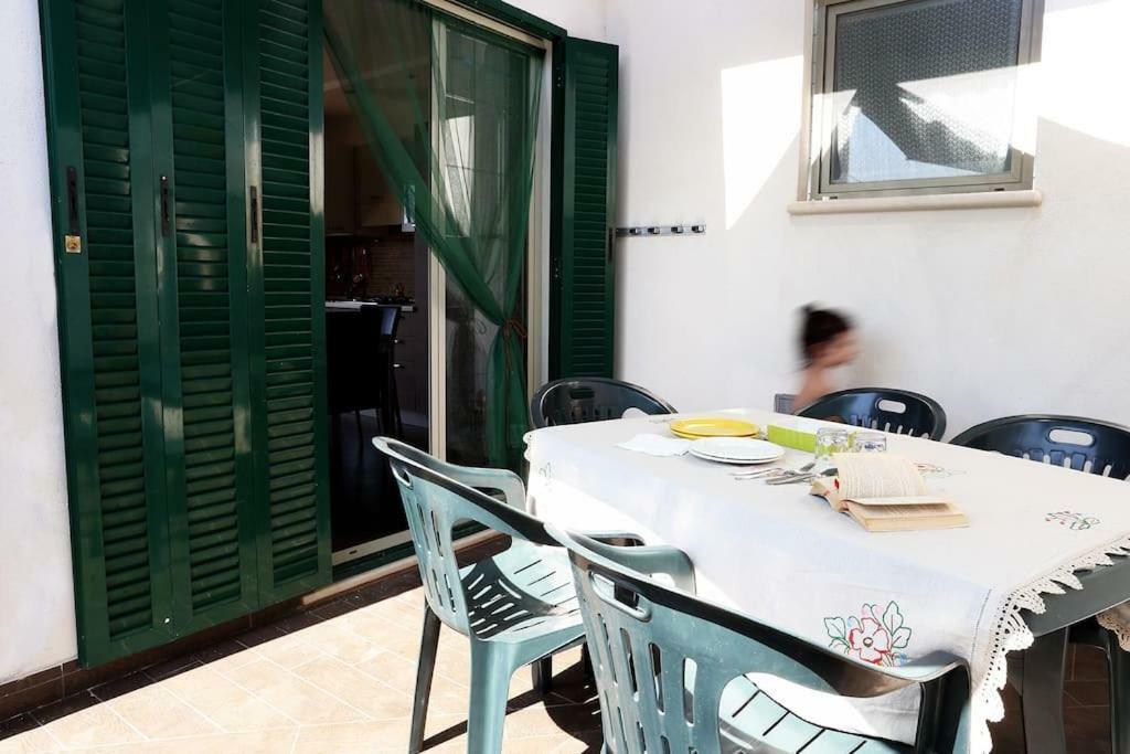 Vila 8 Via V. Monti Loiri Porto San Paolo Exteriér fotografie