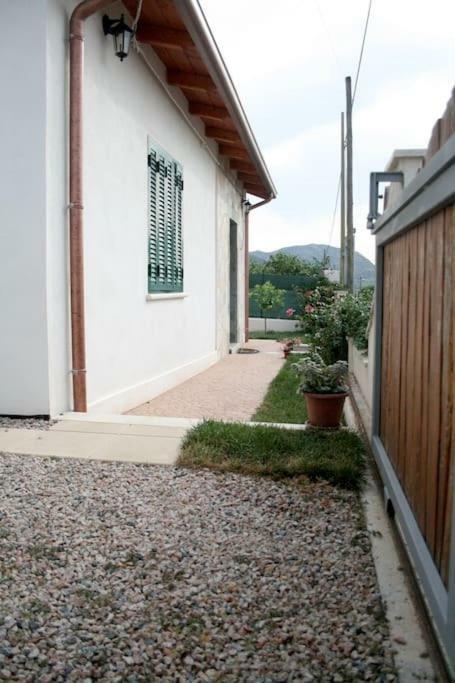 Vila 8 Via V. Monti Loiri Porto San Paolo Exteriér fotografie